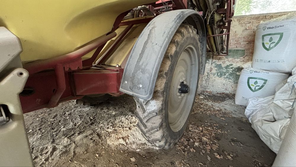 Оприскувач HARDI 3200