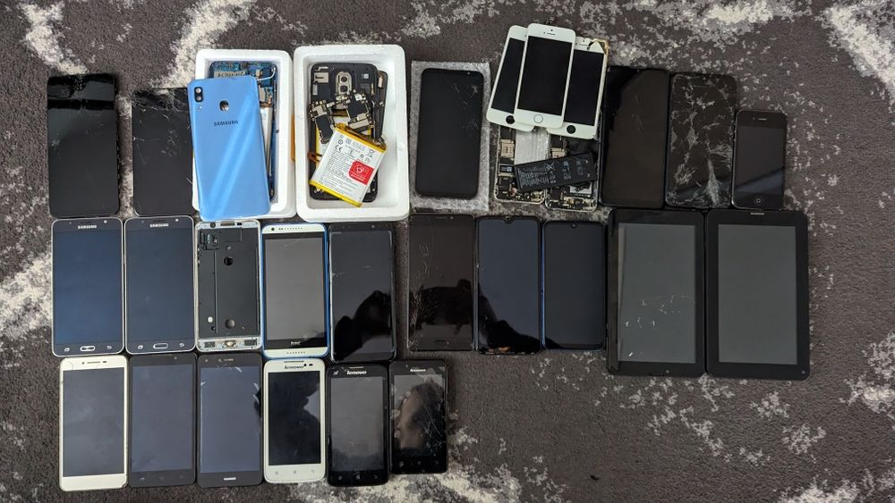 Запчастини для телефонів