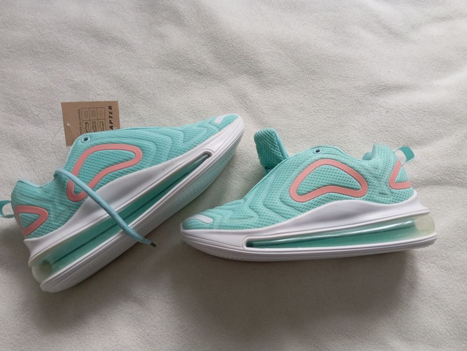 Buty sportowe damskie