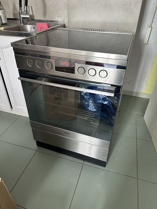 Kuchnia elektryczna Amica z piekarnikiem