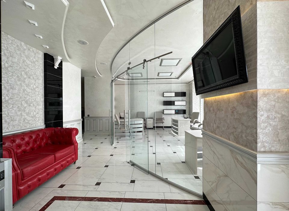 Продаж комерційного приміщення з ремонтом під офіс, клініку, послуги.