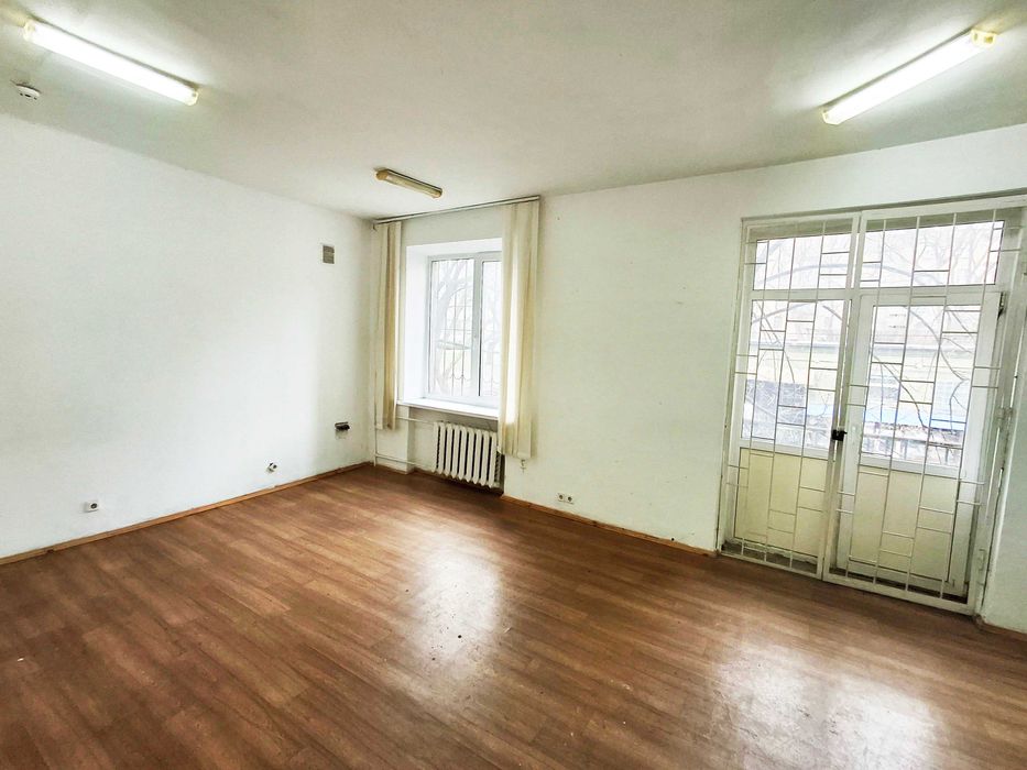 Аренда офиса 32,5м2 на Печерске, Марии Приймаченко 3 метро Зверинецкая