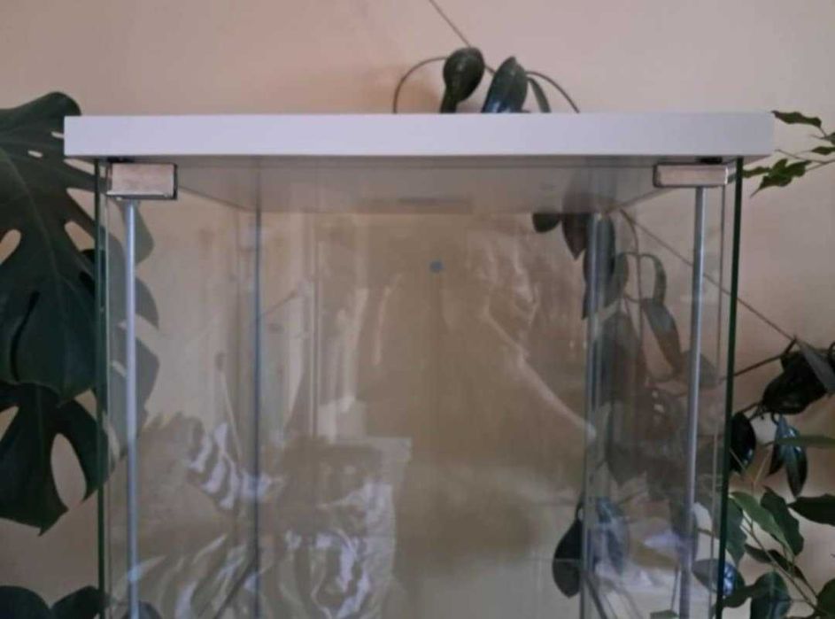 Witryna Ikea Detolf stan b dobry