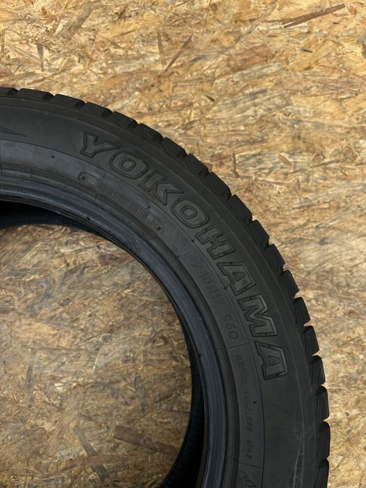 Зимові шини 215/60R17 96Q YOKOHAMA GEOLANDAR i/T-S.гума резина шини.