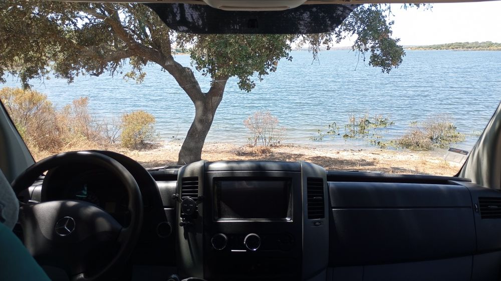 Aluguer de autocaravana campervan furgão transformado ferias