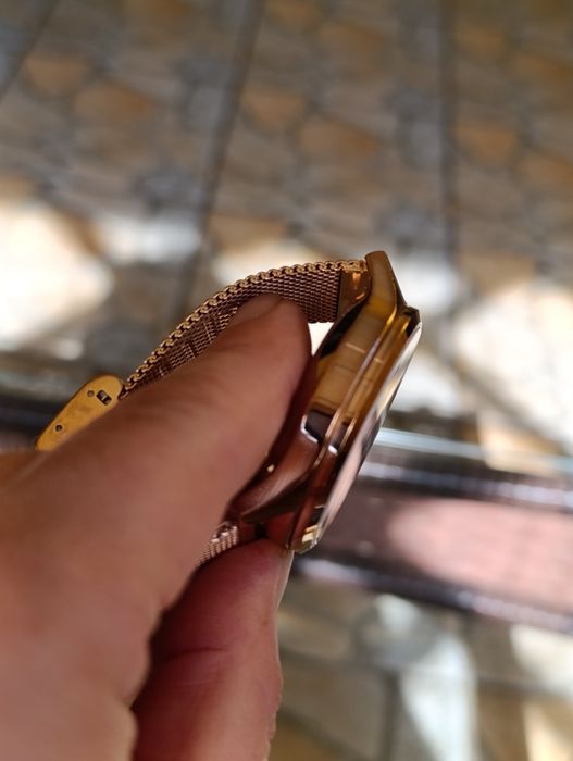 Garmin vivomove luxe gold