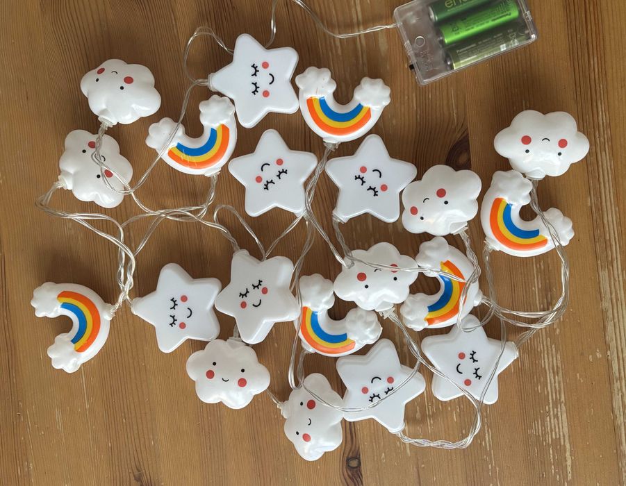 Łańcuch świetlny LED Chmurki Tęcze Gwiazdy -3 m na baterie