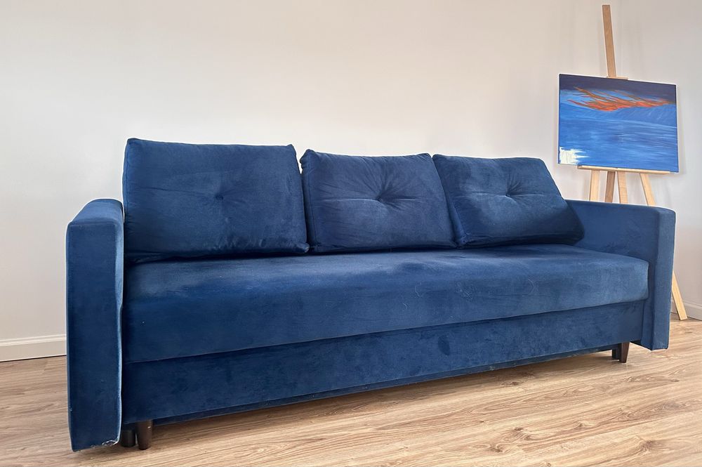 Dwie kanapy wypoczynkowe rozkladne