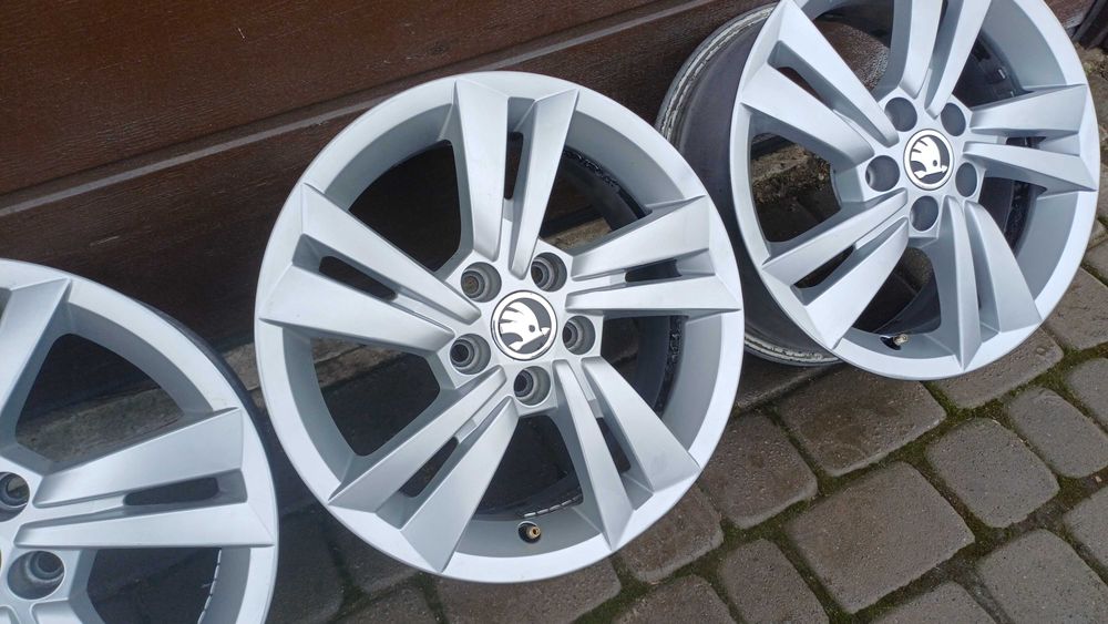 15" Alufelgi 5x100 vw polo golf fox BORA new beetle ibiza fabia rapid