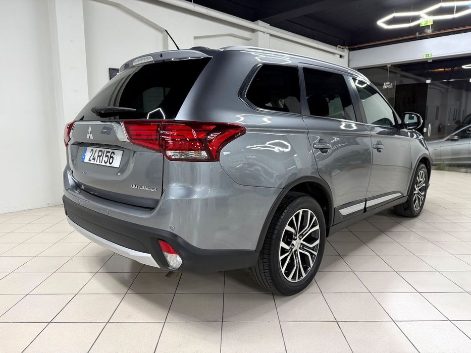 Mitsubishi Outlander 2.2 DI-D Instyle Navi