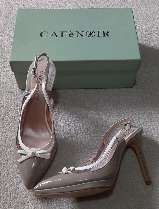 Sapatos bege Cafè Noir