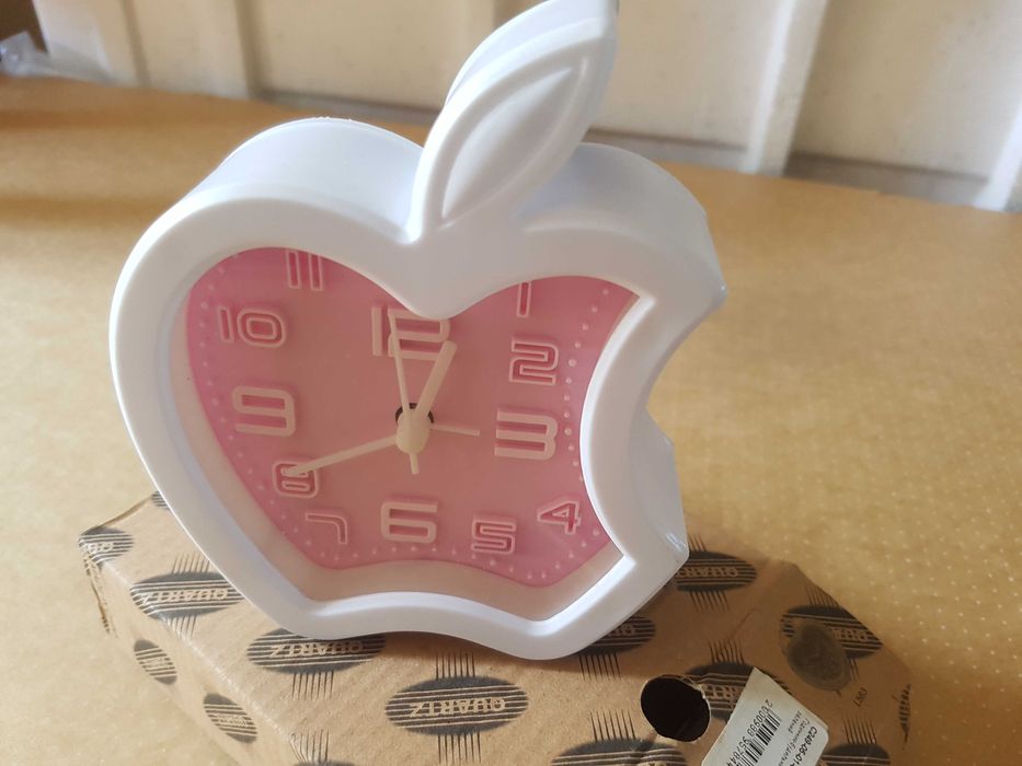 часы       Apple