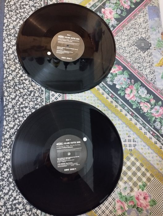 Lote de 2 LP's vinil DMC edição limitada