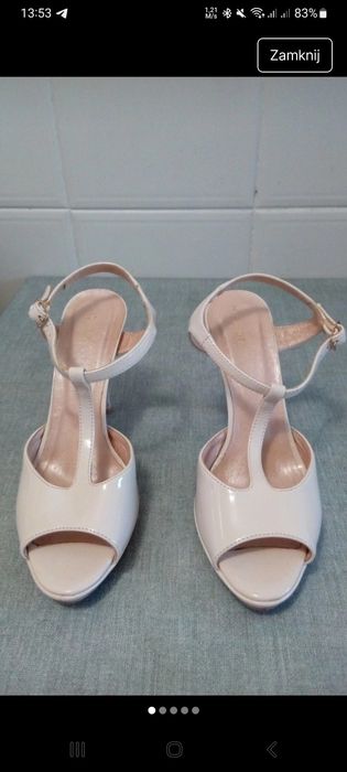 Sandałki beżowe 39