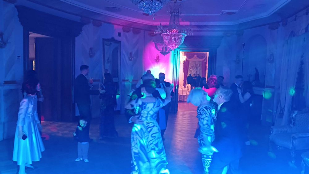 DJ na niezapomnianą imprezę! Atrakcyjne ceny na karnawał 2026