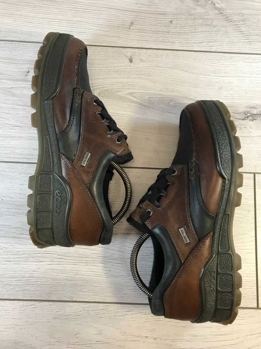 Skórzane półbuty ECCO Track rozm. 41 gore-tex