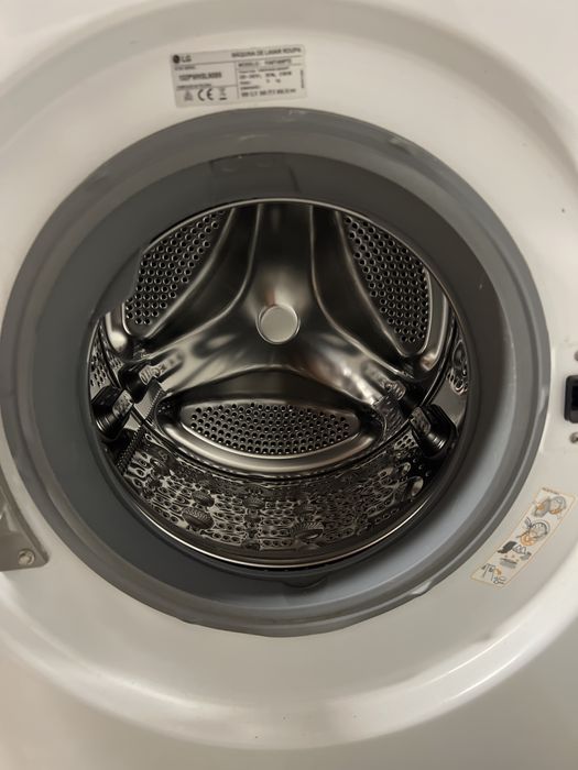 Máquina de Lavar Roupa LG F4WT409PTE - 9kg