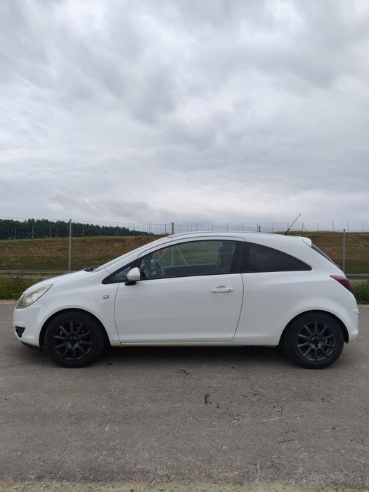 Opel Corsa D 1.4 90km 2011