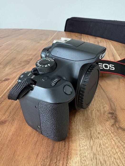 Canon EOS 1300D + Bolsa (Oferta)