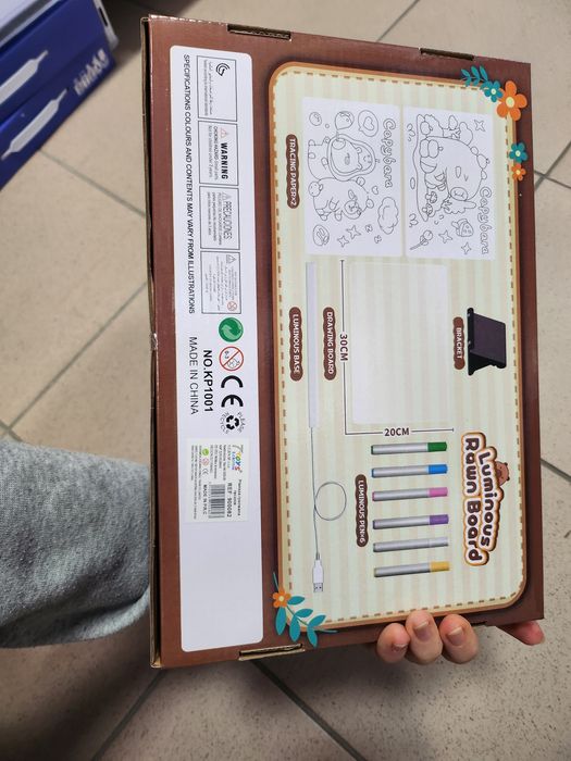 Tablica do rysowania LED Capybara – świecąca tablica z pisakami USB | 3+