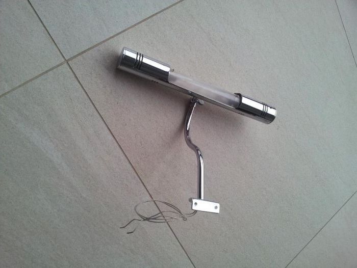 Lampa Naszafkowa ze Źródłem Żarowym