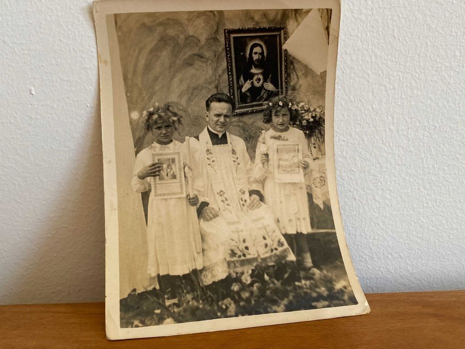 Stare Zdjęcie Komunia Święta Dziewczynki Ksiądz Fotografia