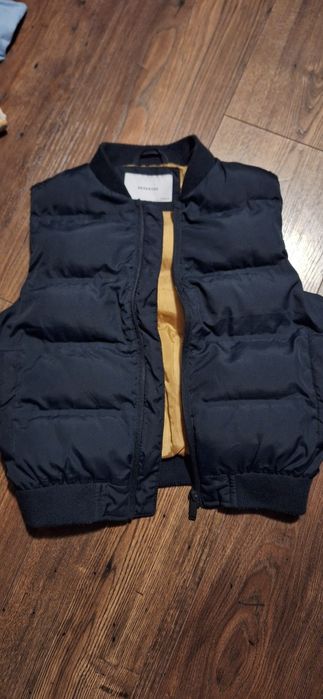 Bezrękawnik Reserved rozm.110