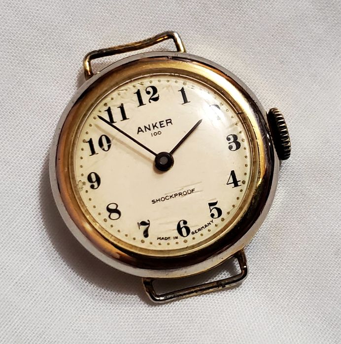 Часы в жёлтом корпусе Анкер немецкие механика года 70е времён ссср