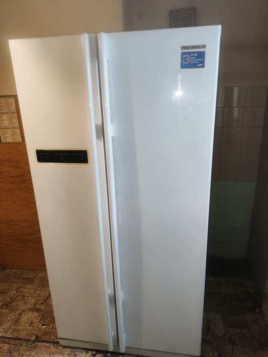 Холодильник Side-by-side "Самсунг"