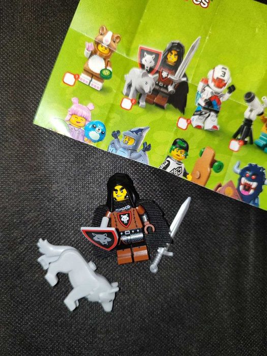 лего колекционная 27 серия охотник