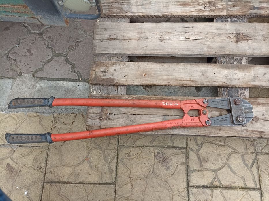 Болторез YATO 900мм