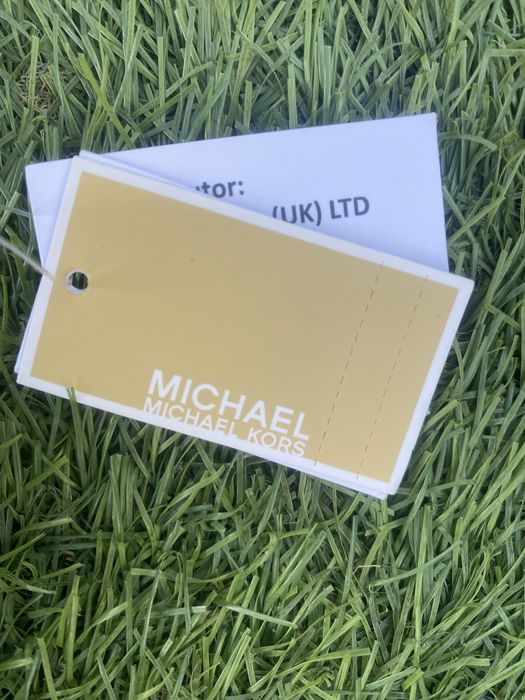 Porta moedas Michael Kors ( Novo com etiqueta )