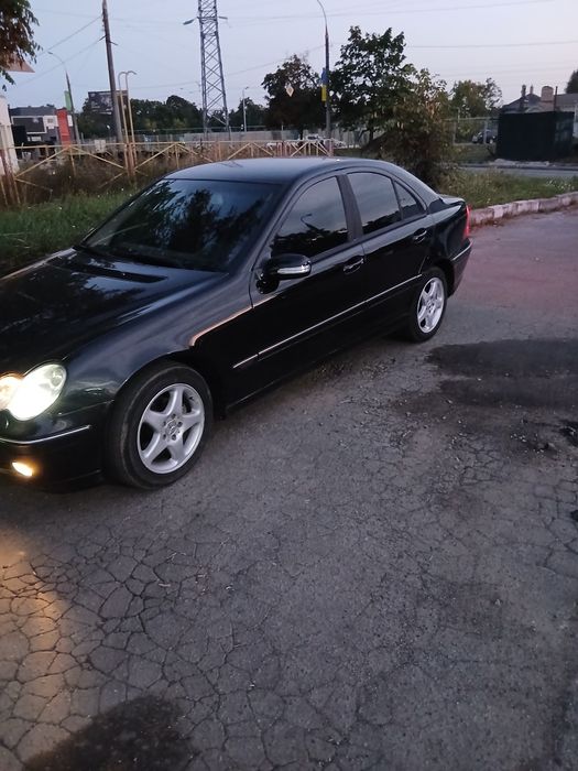 Mercedes-Benz C-Class 2005 VIN WDB2030461A776383 фото оголошення 2 з 8
