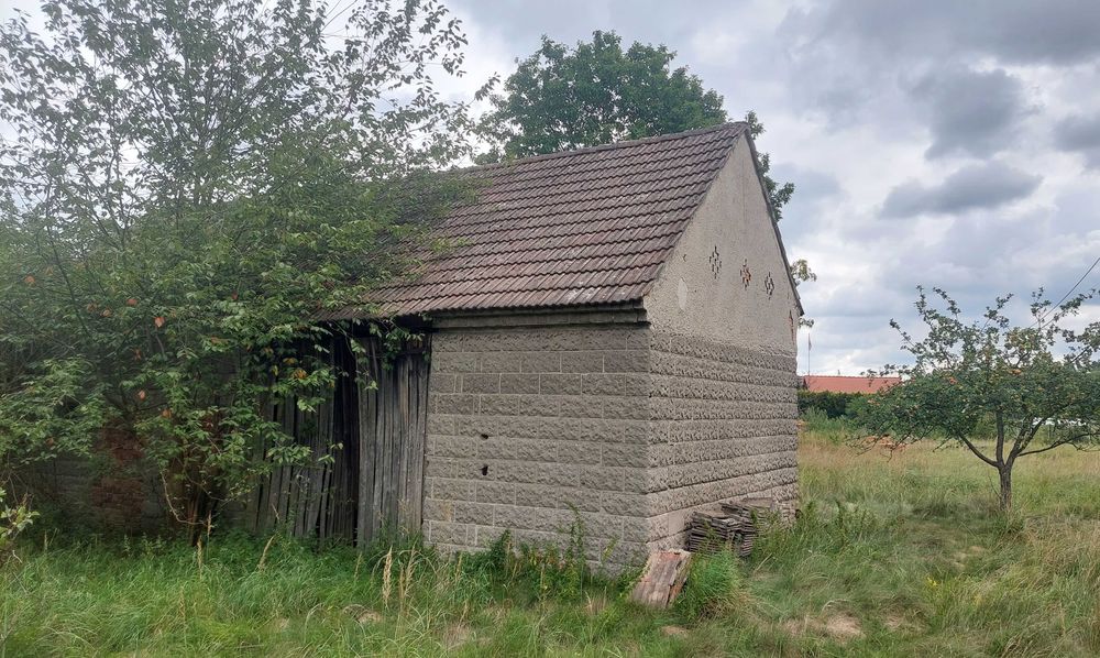 Atrakcyjną działkę rolno budowlaną sprzedam . - Więcej