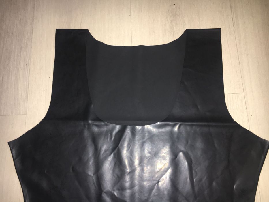 919/ Nowa czarna sukienka latex lateks 0,4 mm długość mini rozmiar L