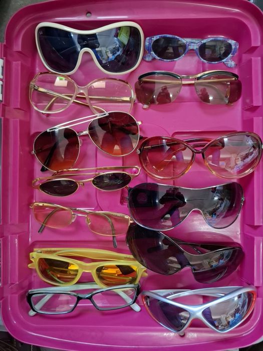 Óculos diversos - 1€