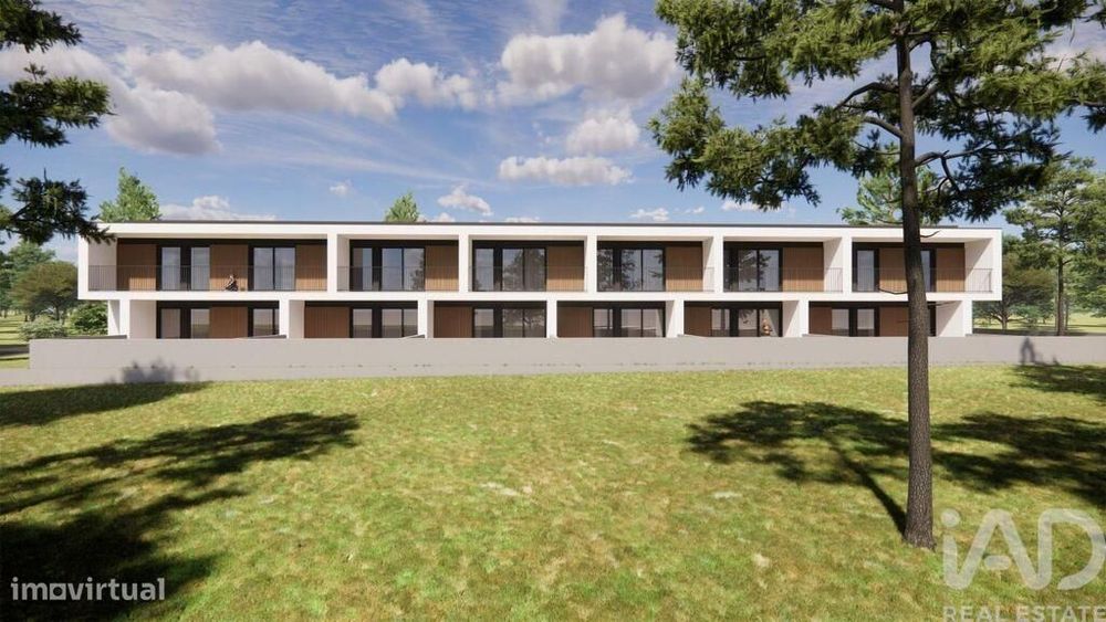 Apartamento em Mazedo e Cortes de 44,00 m2