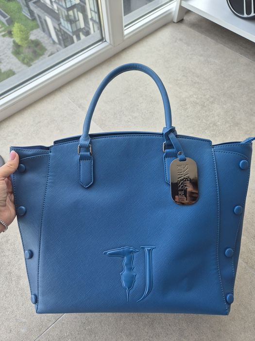Сумка Trussardi
стан дуже гарний 
розмір 44×29×14 см