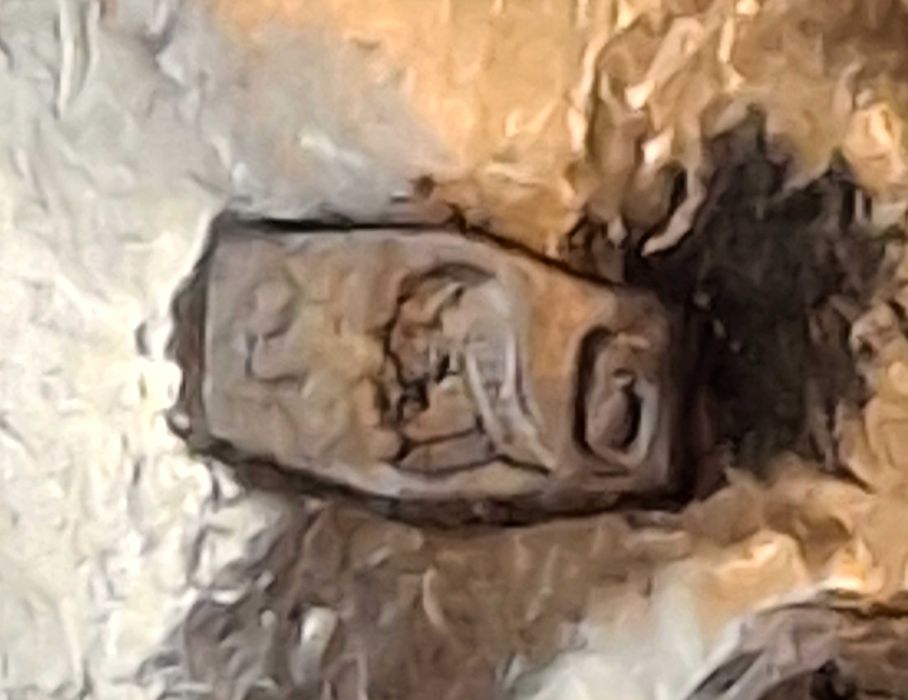 Złoty pierścionek z zawieszką