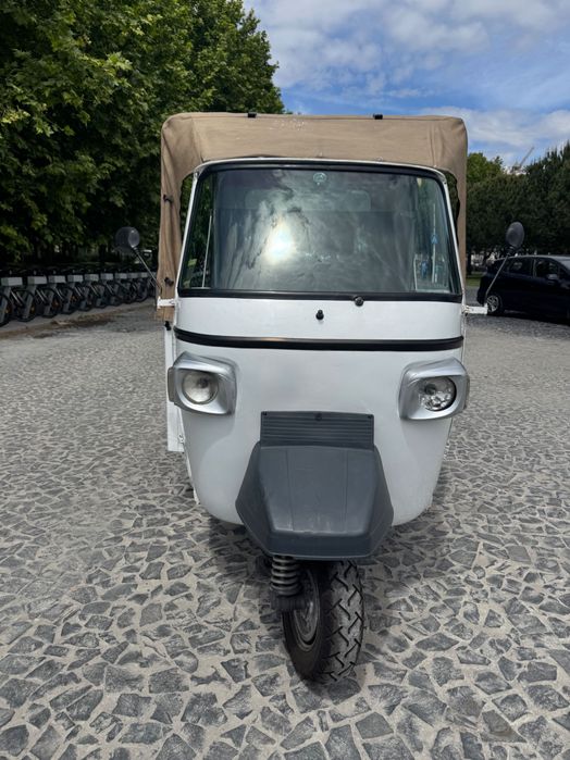 Tuk Tuk Piaggio 400 (7 lugares)