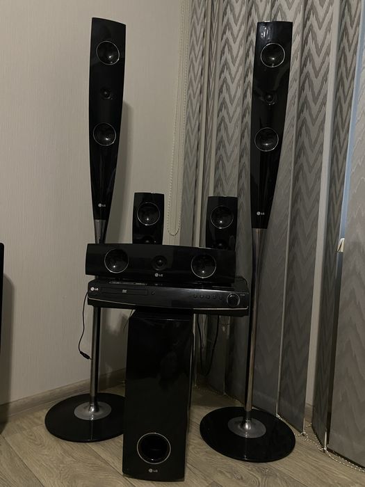 Домашній кінотеатр LG