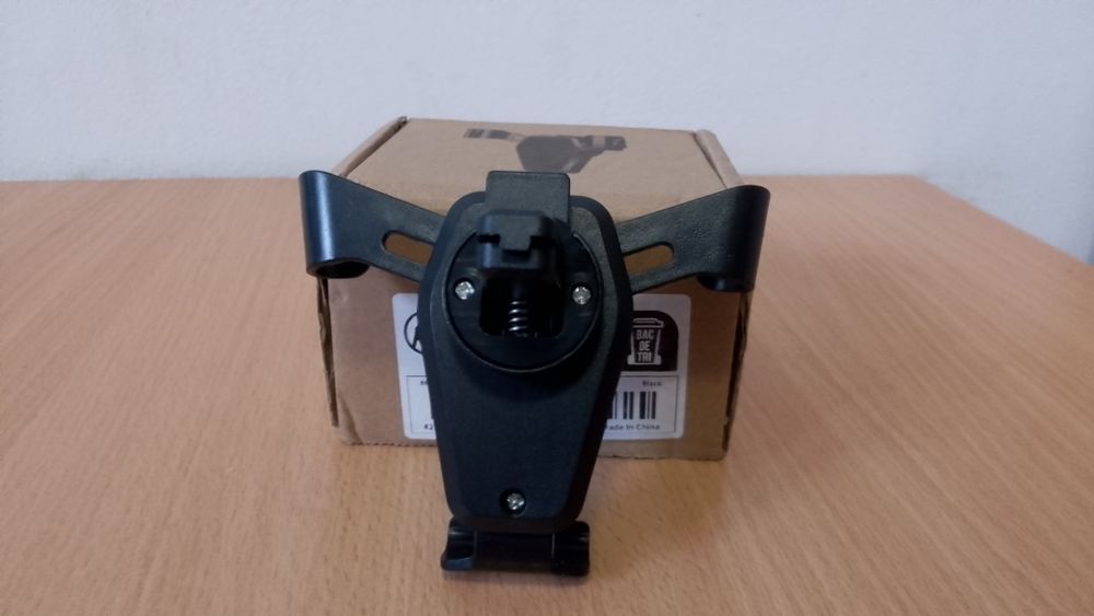 Uchwyt samochodowy na smartfona