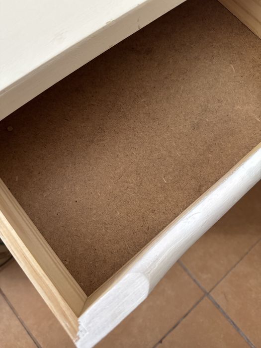 Gaveteiro em madeira maciça novo e caixa vintage metálica