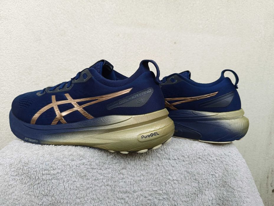 ASICS GEL-KAYANO 31 r.44,5 stan bardzo dobry