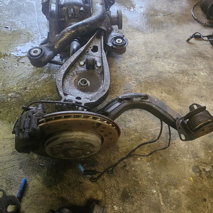 E46 330i wózek dyfer 2.93 półos hamulce kompletny
