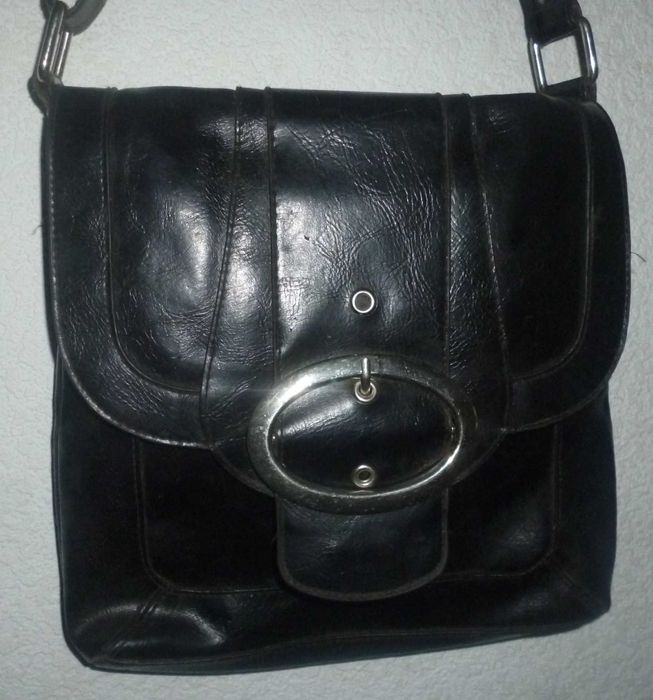 Продам женскую сумочку