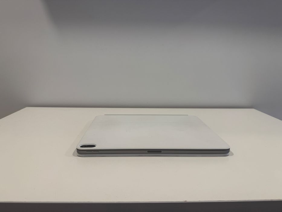 iPad Pro 13” M3 · 512GB · Magic Keyboard · Impecável