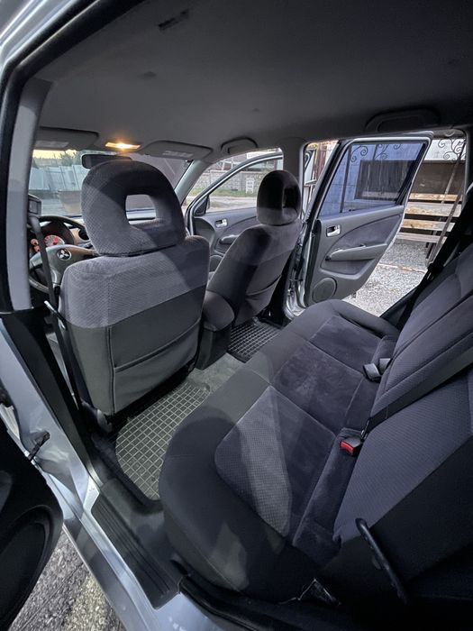 Продам офіційний Mitsubishi Outlander