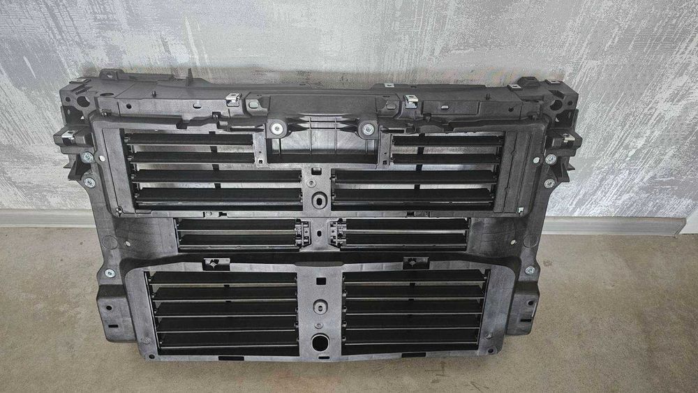 Панель передняя телевизор Mazda 3 Мазда 3 (BP) 18-  SDN HB