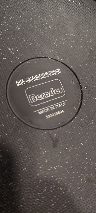 Três frigideiras berndes